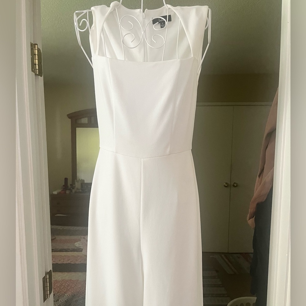 Lulu's Chic White Strapless Romper